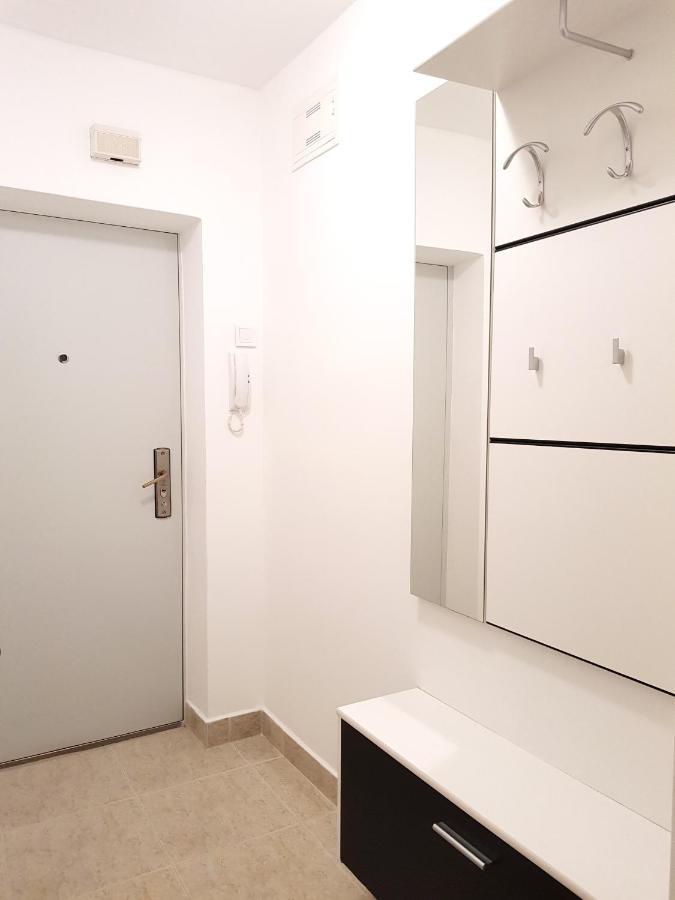 Apartman Monte Rizzi Lägenhet Pula Exteriör bild