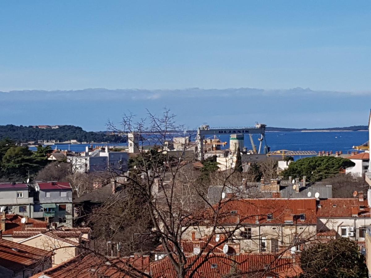 Apartman Monte Rizzi Lägenhet Pula Exteriör bild